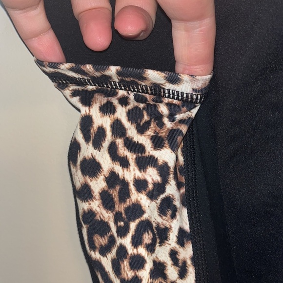 Zyia Brilliant Pocket High Rise Capri - Picture 3 of 4